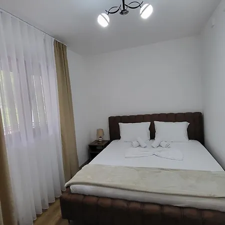 Hotel Dragobia House & Table Dragobi