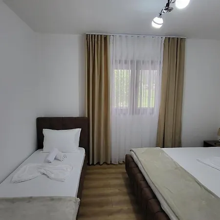 Hotel Dragobia House & Table Dragobi