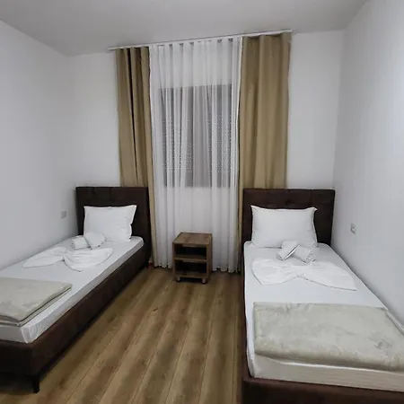 Hotel Dragobia House & Table 3*