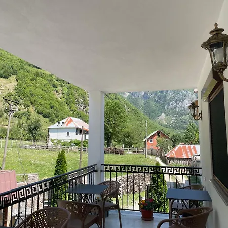 Dragobia House & Table Dragobi
